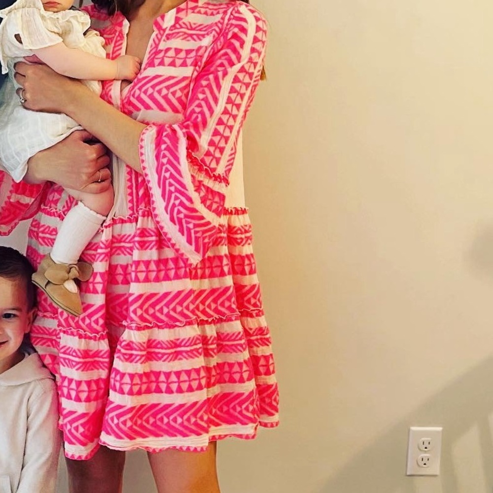 Devotion TWINS Neon Pink & Cream Geometric Tunic - Picture 2 of 6